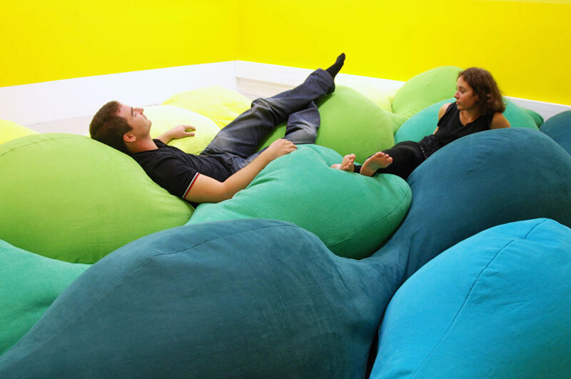 Pillow play at Pompidou Metz 01