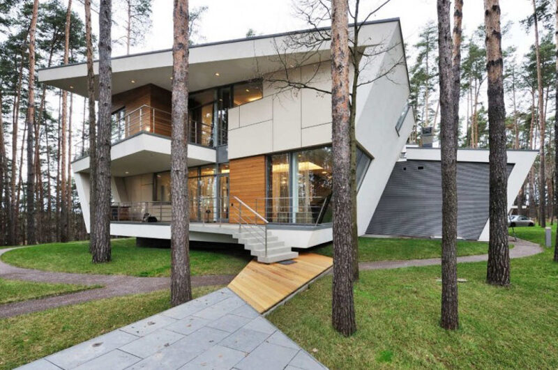 Summer Home Hilltop house in Moscow 01