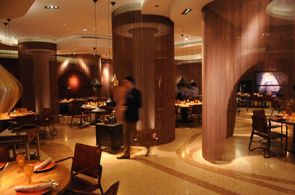 Shimmerscreen's Flexible Design Language Makes Ball Chain Curtains a ...