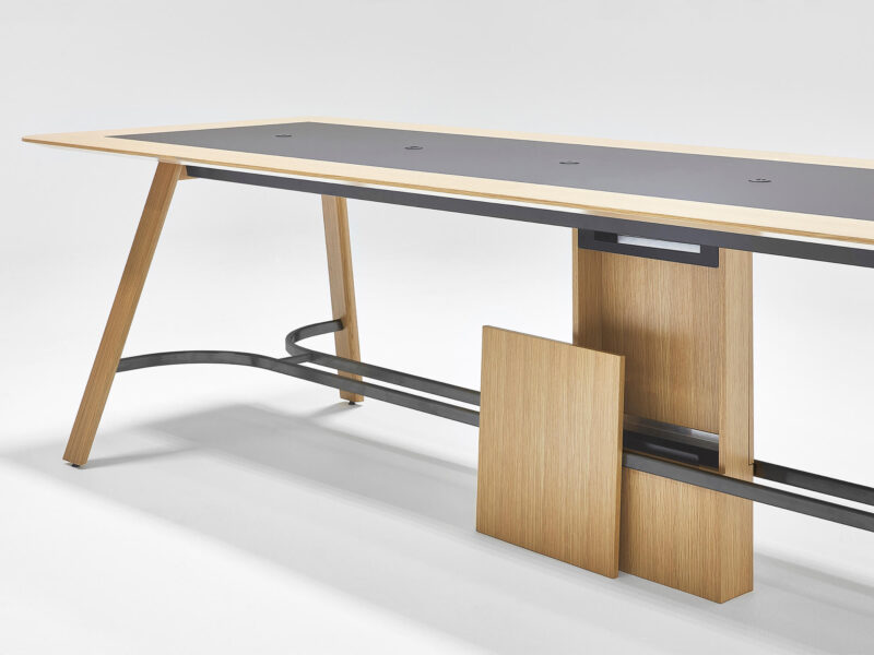 Nienkamper Metronome table