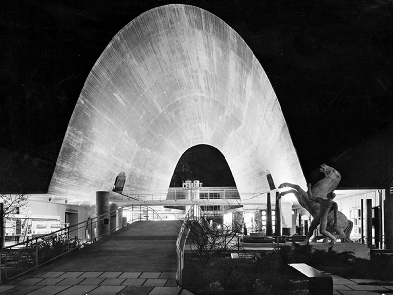 The “Zementhalle” by Hans Leuzinger (architect) and Robert Maillart at the 1939 Swiss National Exhibition in Zurich