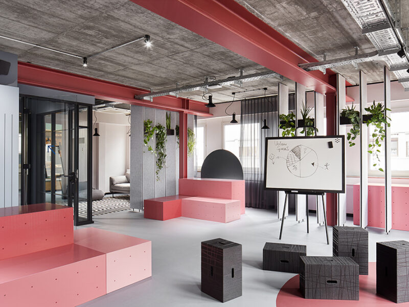 Modular office furniture by Studio Komo