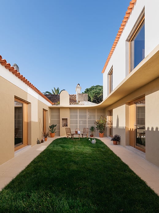 Puppeteers House by REDO