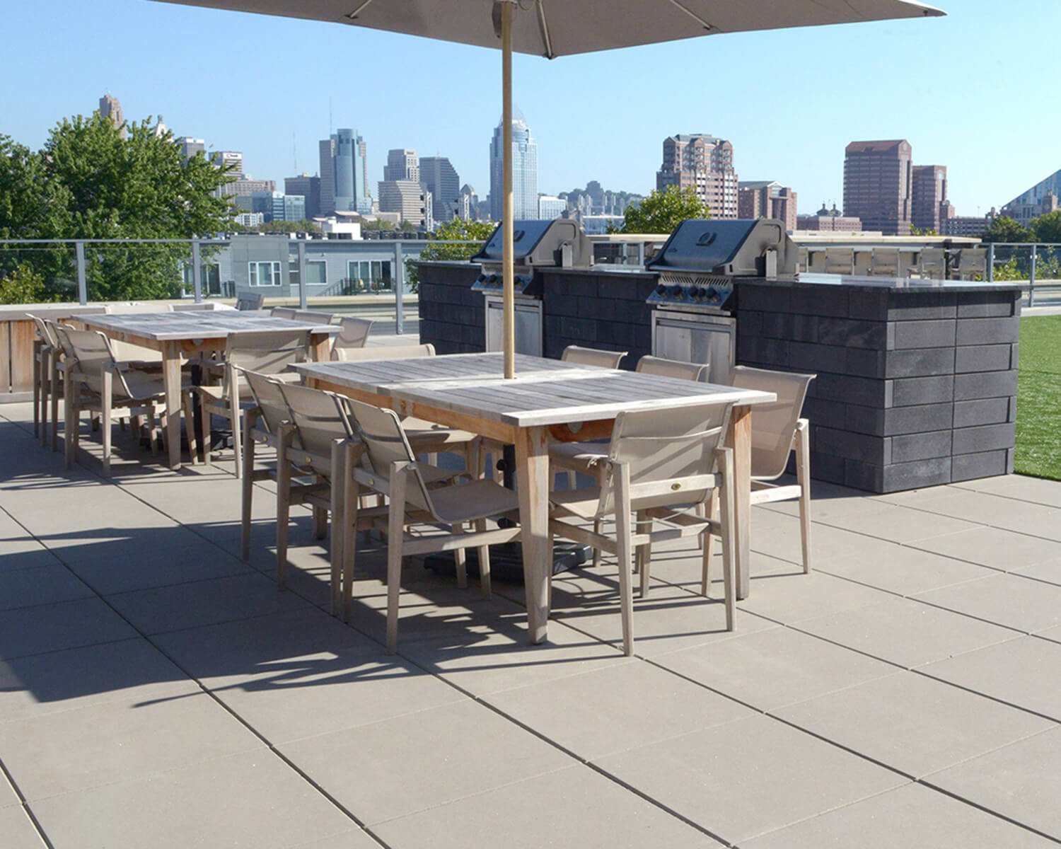 Rooftop deck with barbecue grill
