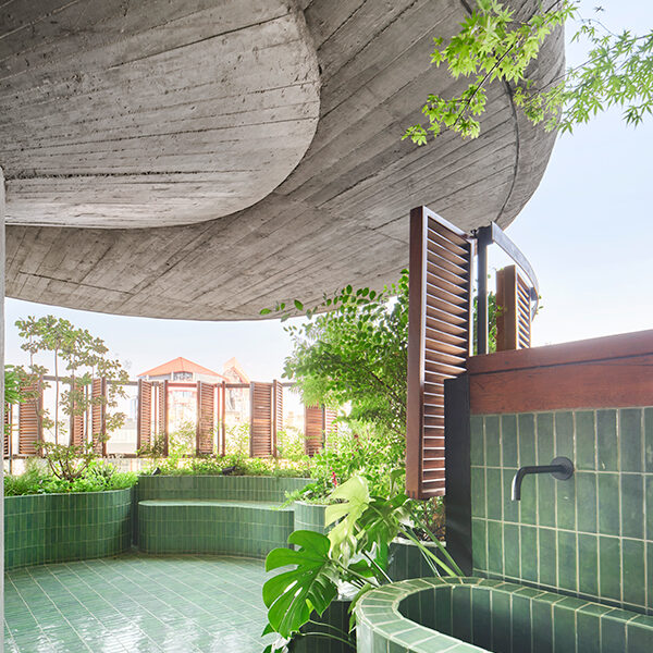 Bathing terrace in Madrid by Studio Noju