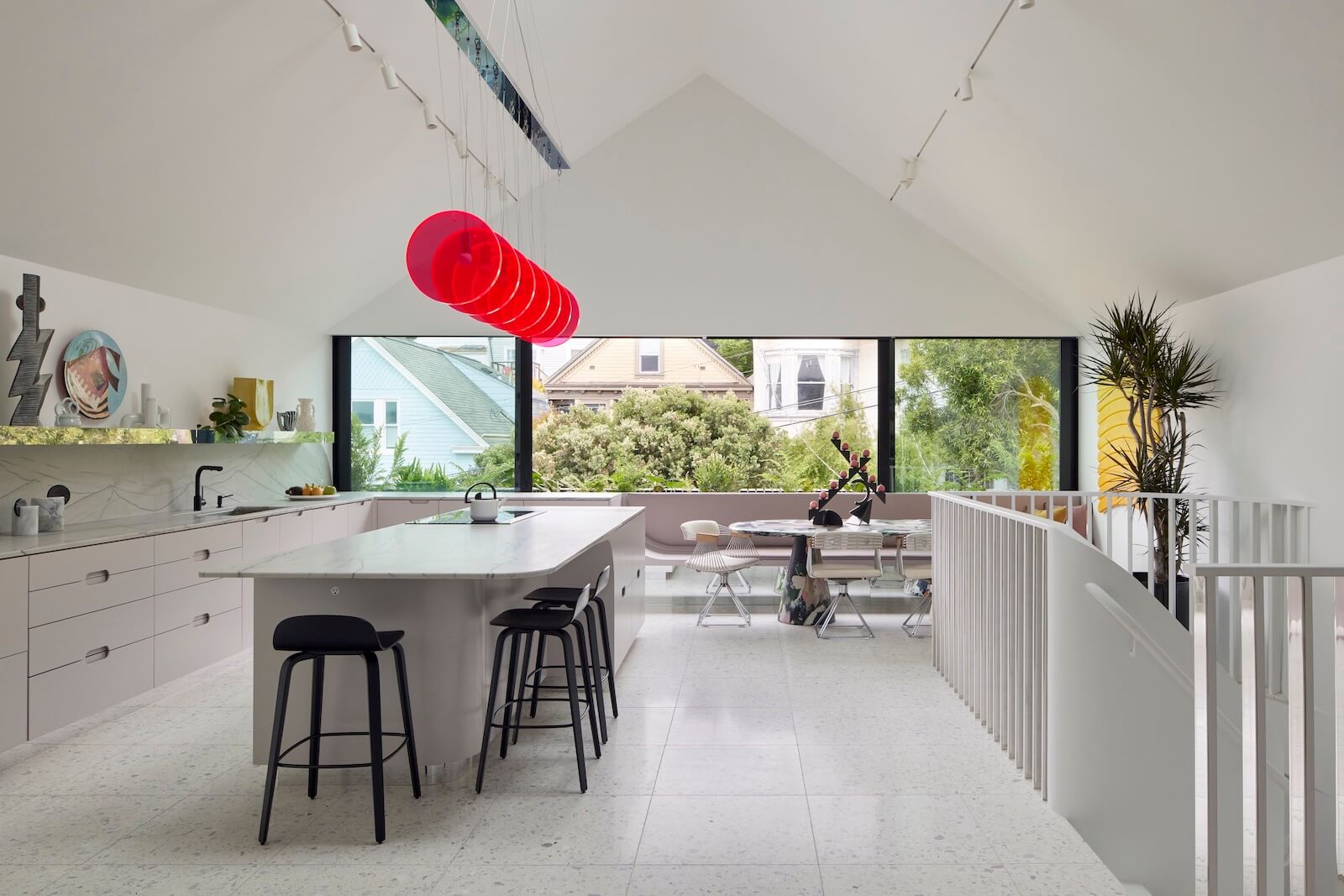 Mork-Ulnes’ Serene Gable-Roofed Home in San Francisco