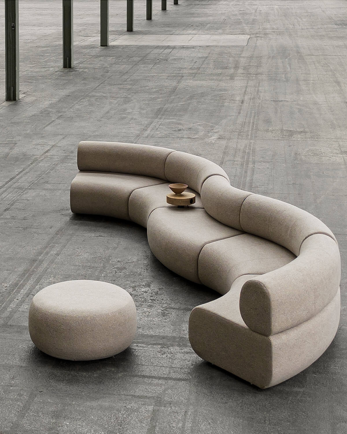 Track seating by Artifort