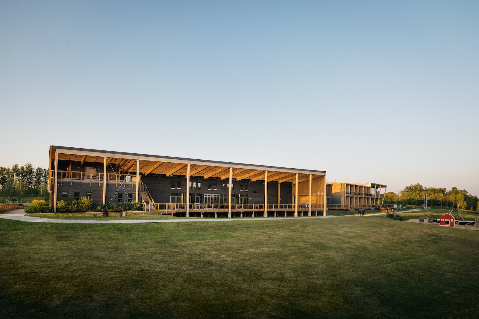 The first new building created at Métis Crossing, the Gathering Centre accommodates the nation’s annual general assembly as well as year-round cultural activities.