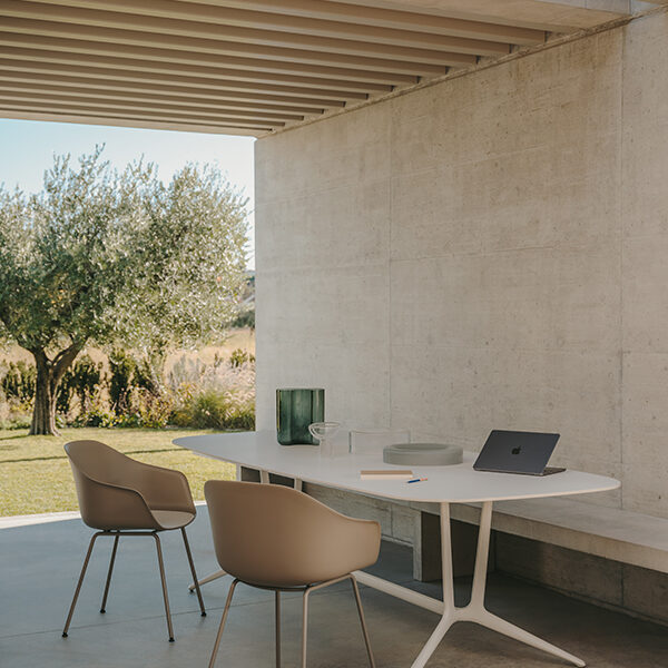 Trail work table by Lapalma
