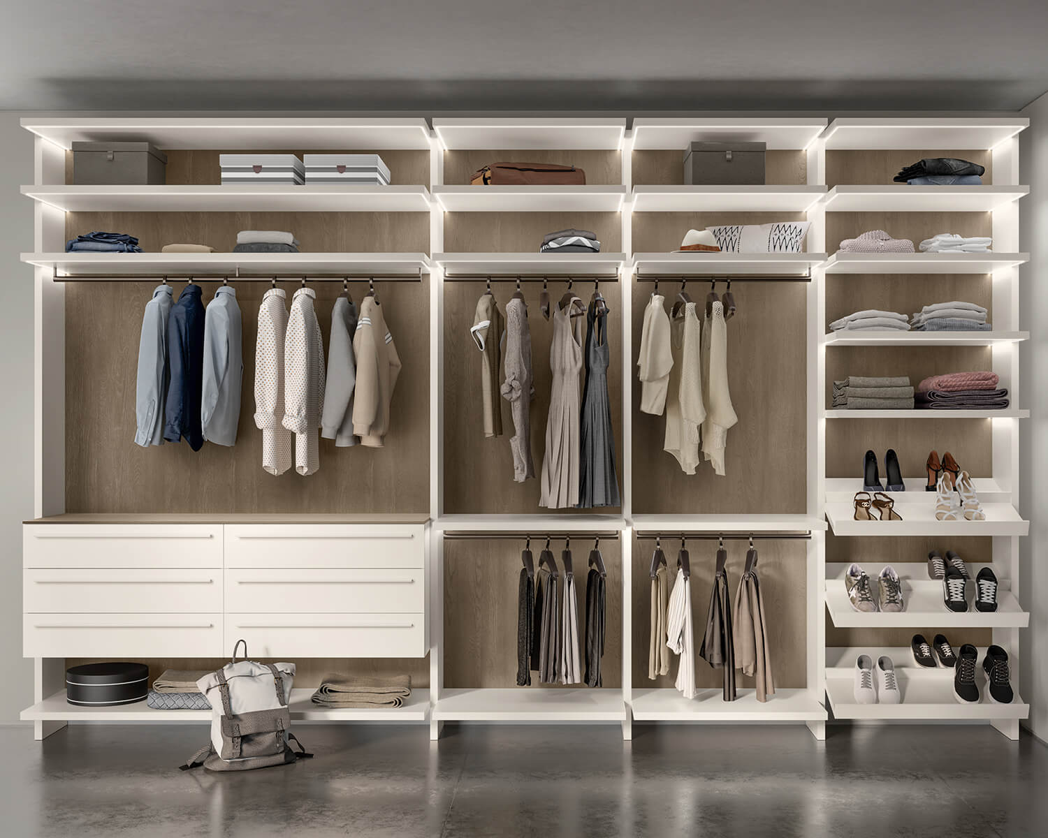 Walk-in Fluida Wardrobe designed by Vuesse and Scavolini
