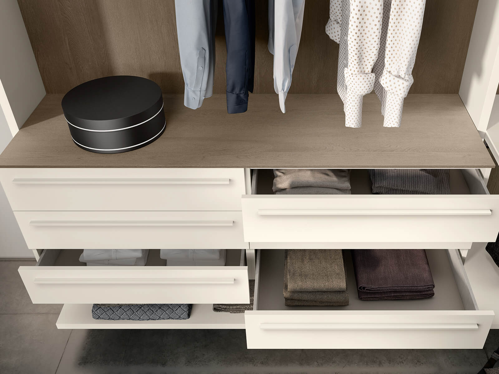 Walk-in Fluida Wardrobe designed by Vuesse and Scavolini