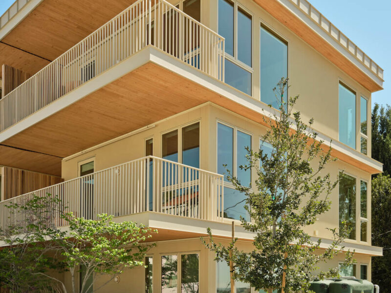Exterior SuperLA close-up view