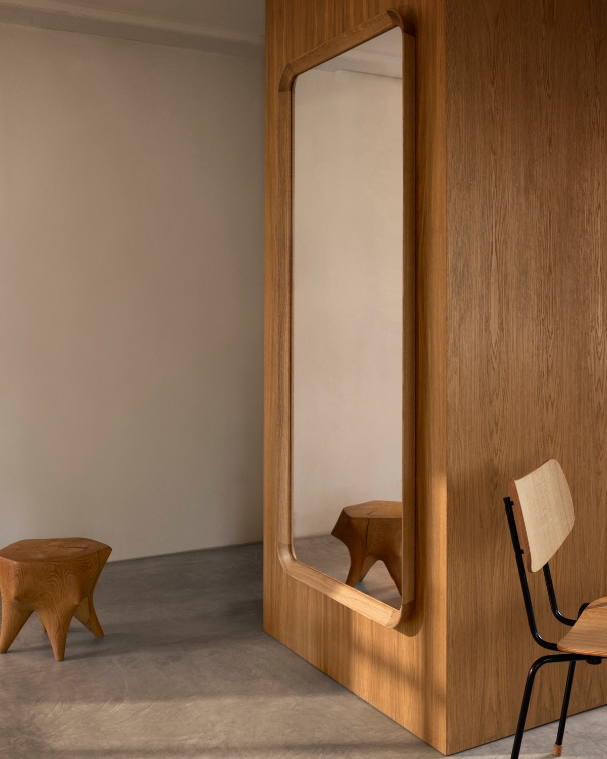 Radio House Mirror by Vilhelm Lauritzen from Carl Hansen & Søn