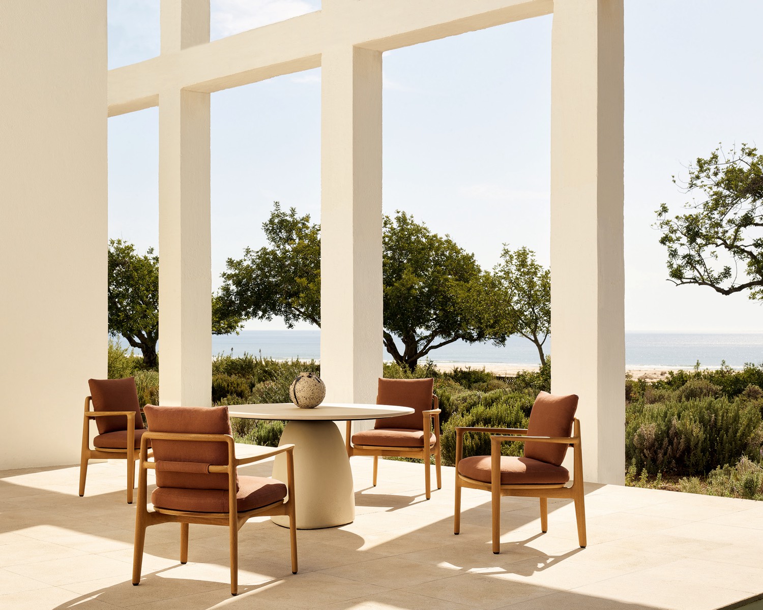 Monolith dining table by Emmanuel Gallina from the Poliform Outdoor Collection