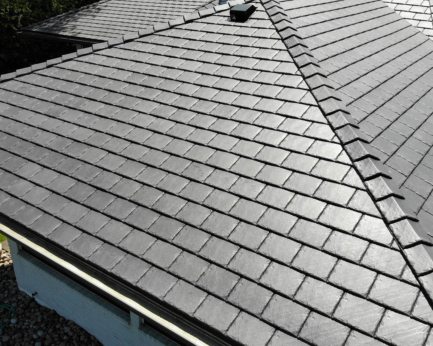 SyntheticSlate Roofing Tile by Polysand