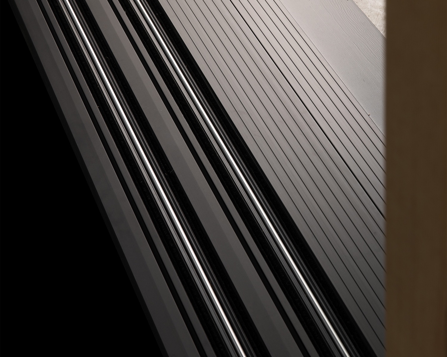 Multislide doors Sill by Loewen Spec Sheets 05