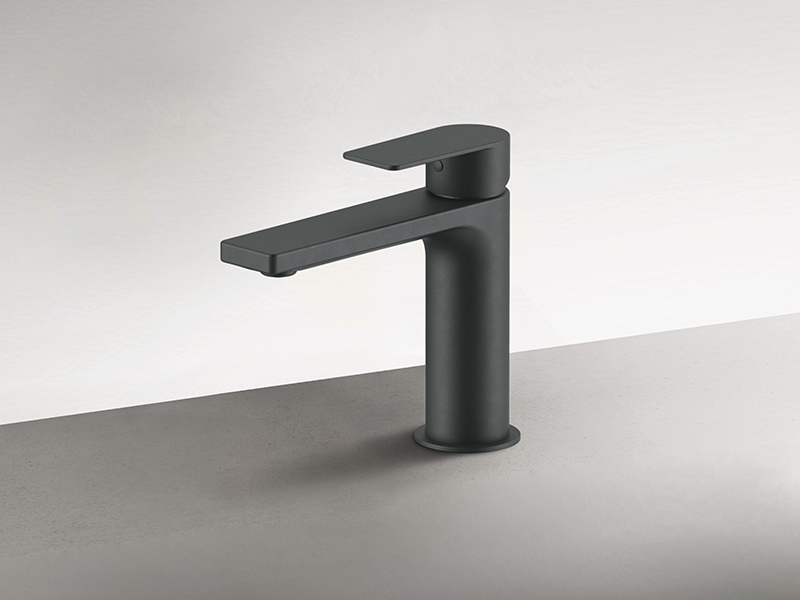 Myo faucet by Fantini in black