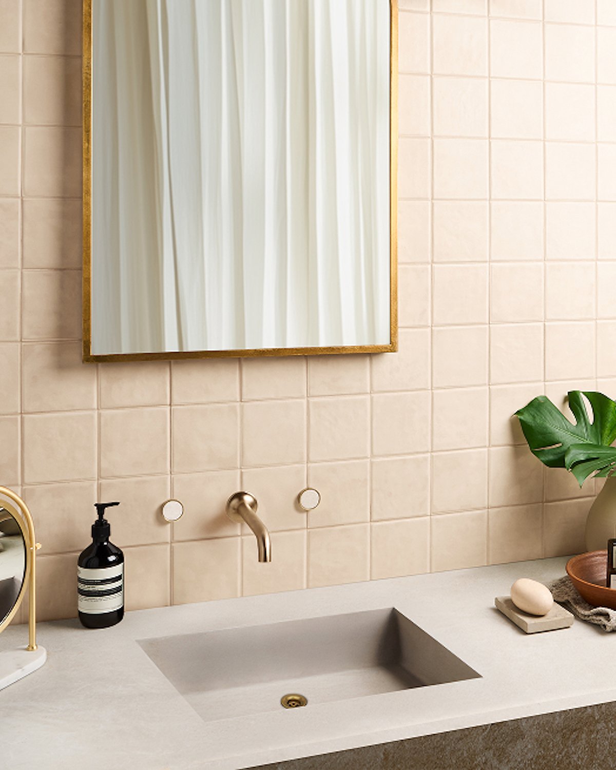 Valenova tile collection TileBar