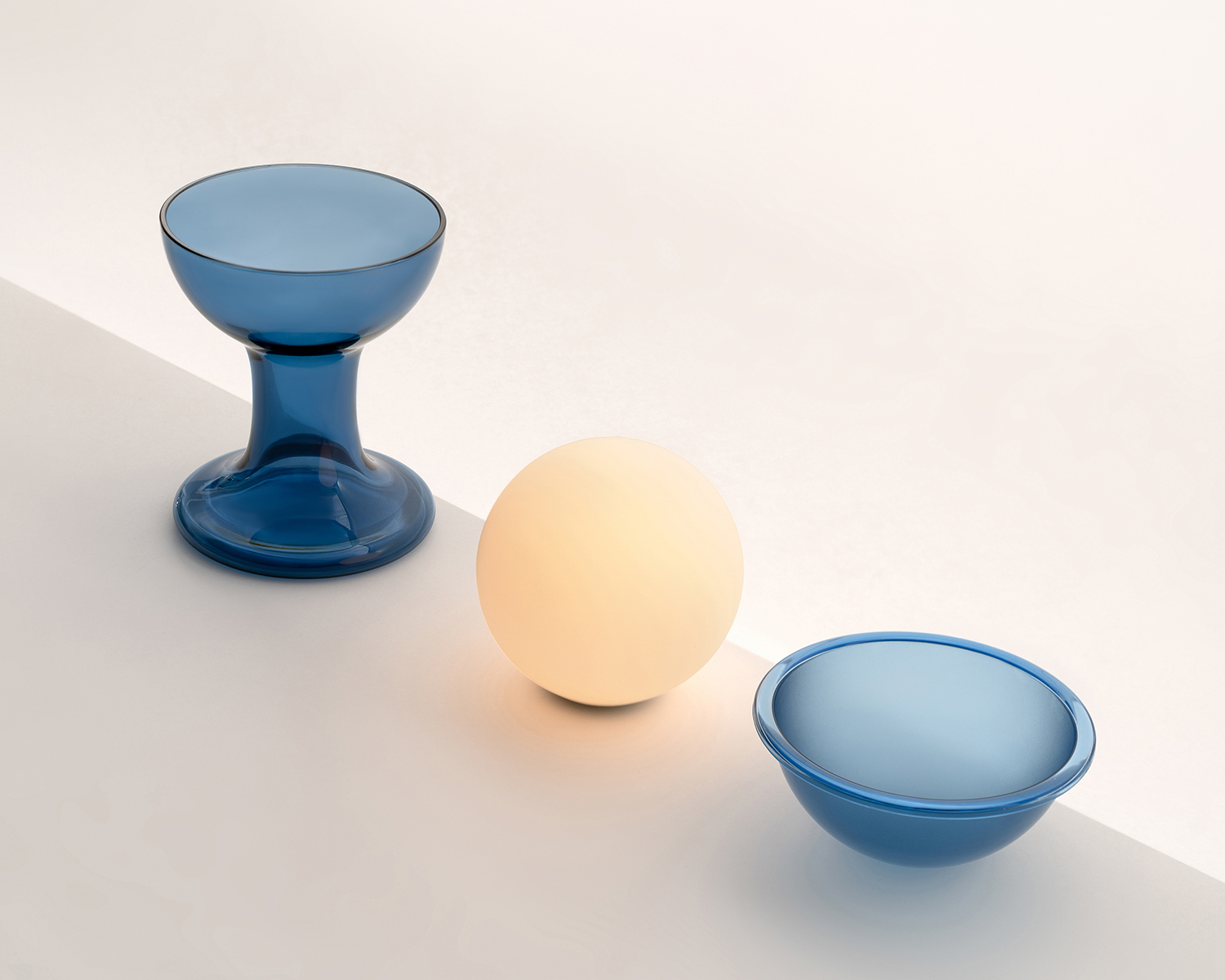 Blue Gelato lamp by Established and Sons deconstructed