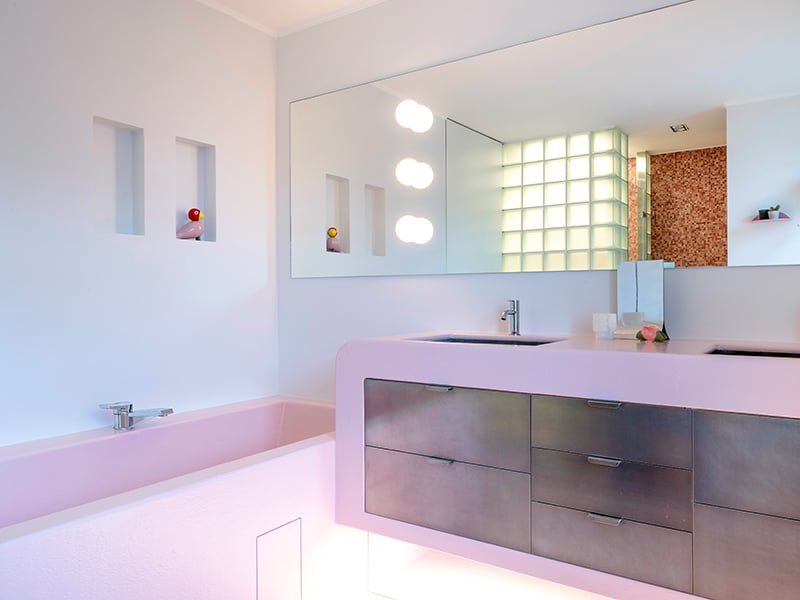 Pink bathtub and sink design by TOIETMOI, Atelier Belge and Fermetti