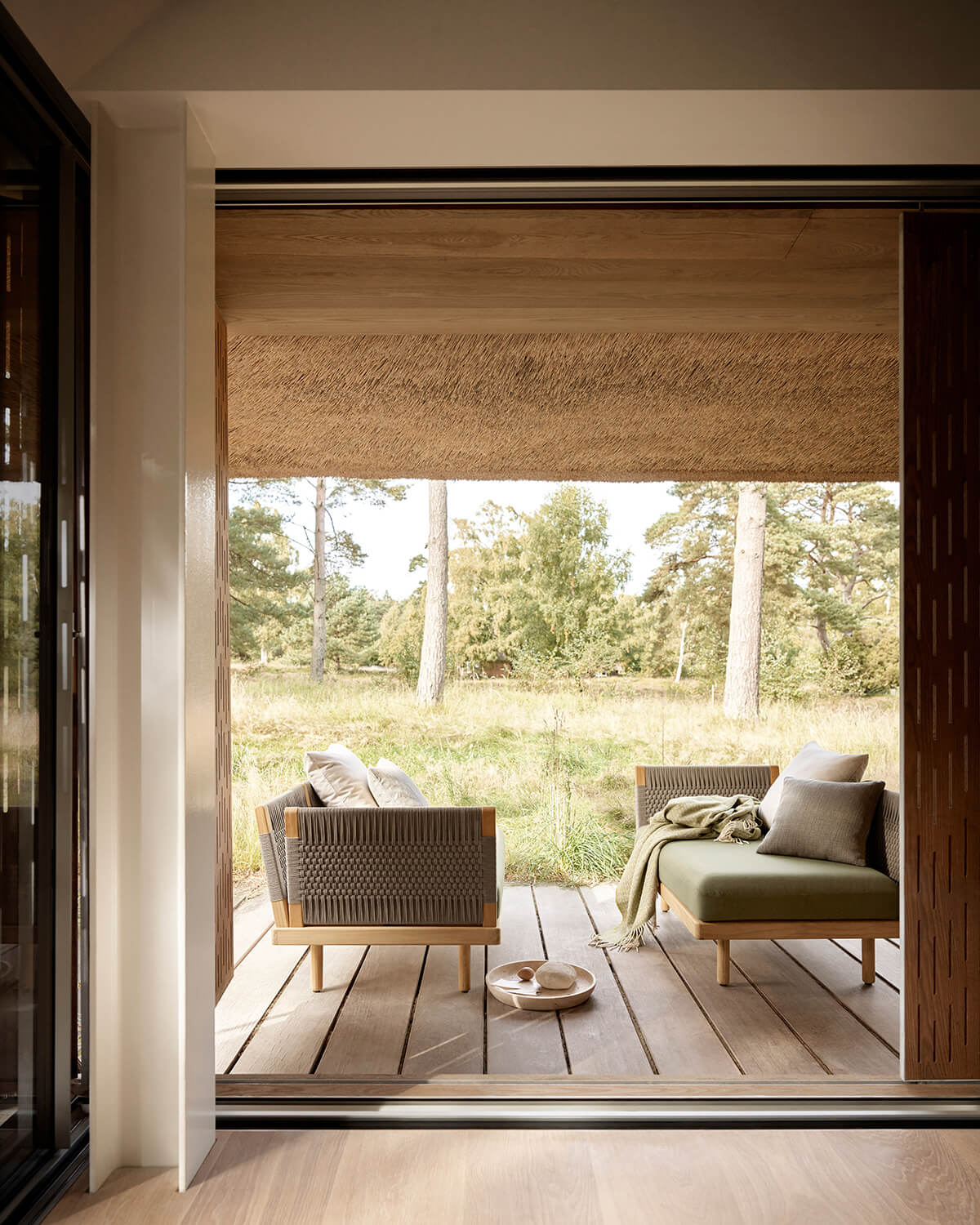 Embrace Outdoor Lounge Series by Carl Hansen & Søn