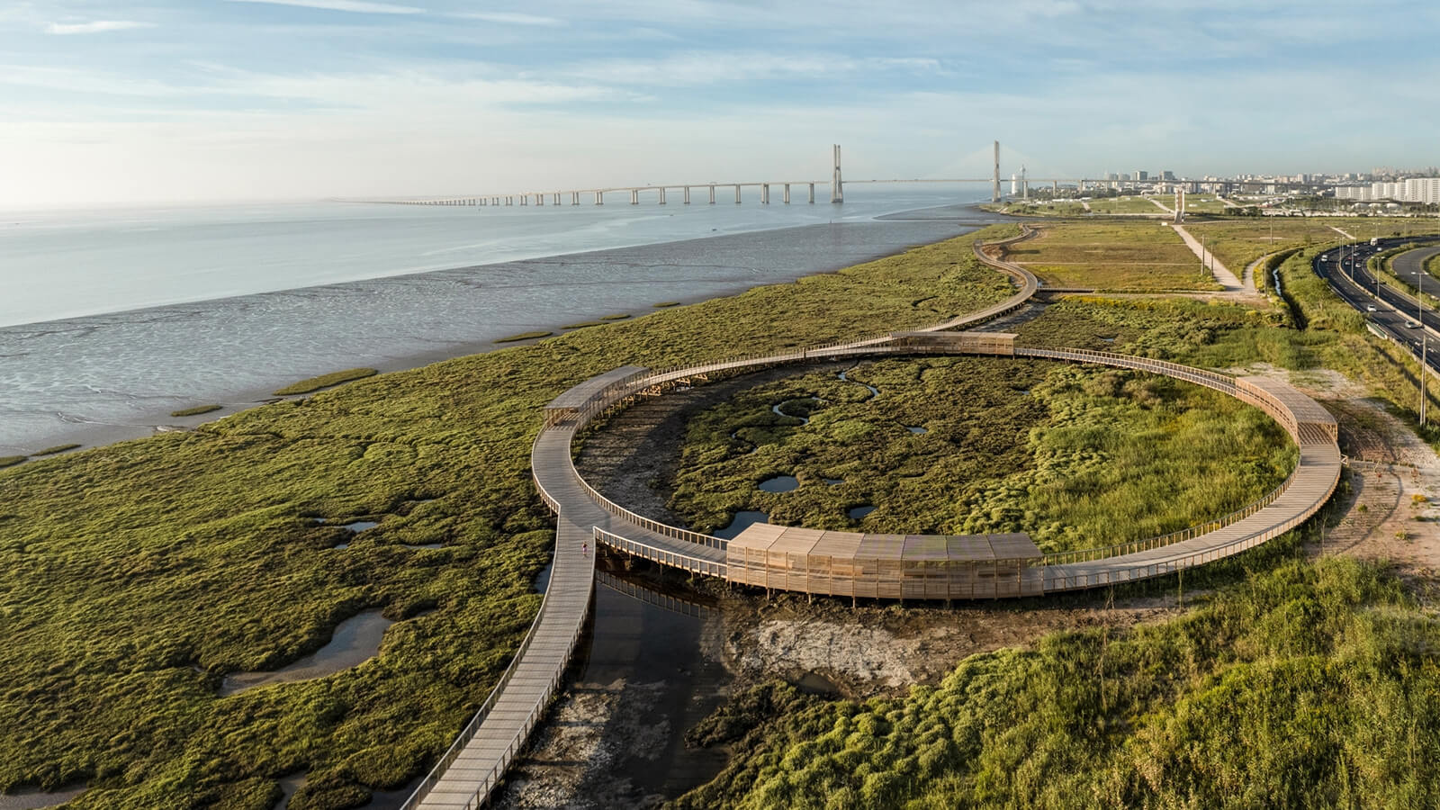 Boardwalk on the Tagus River by Topiaris Landscape Architecture