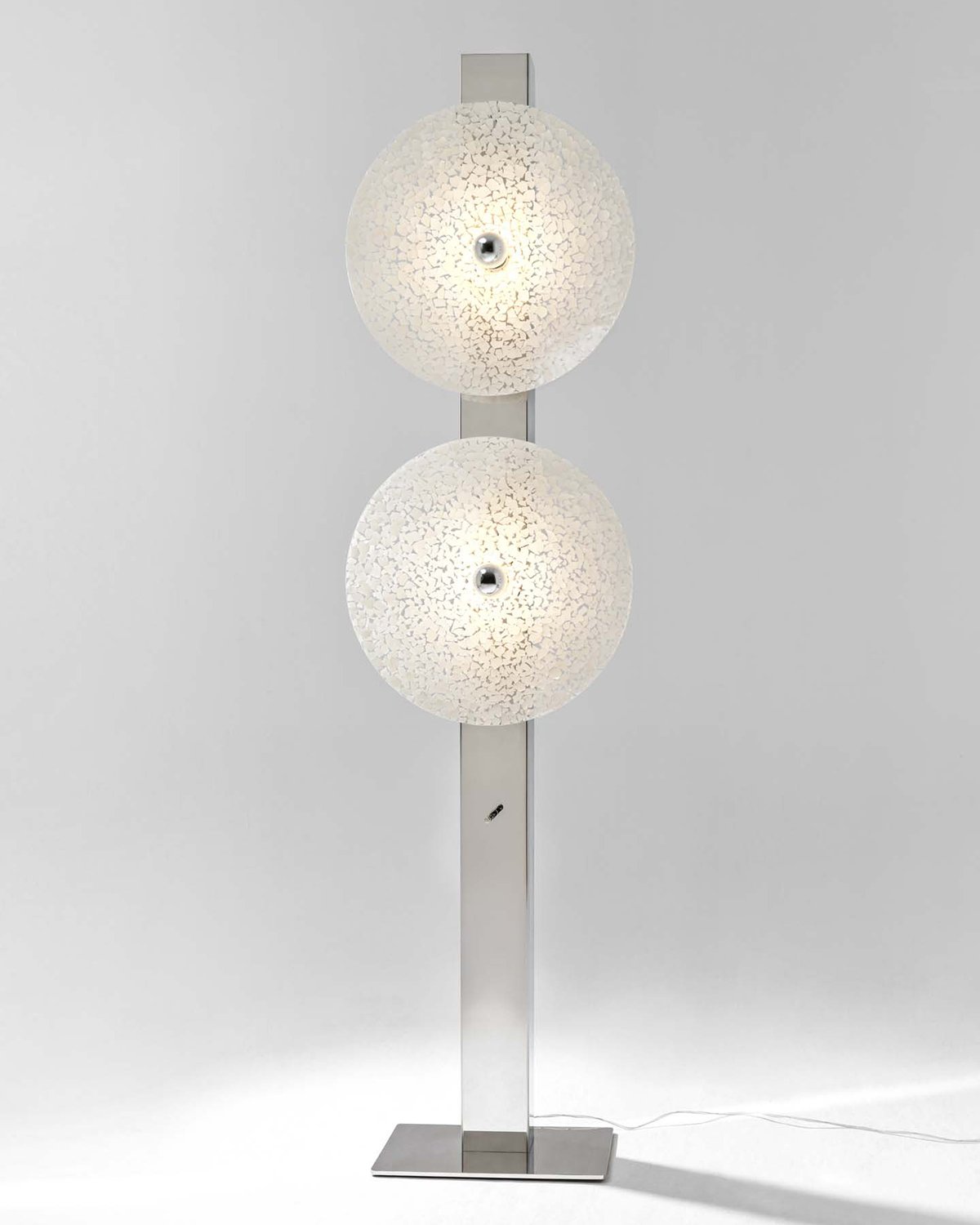 The Hatch floor lamp by Studio Yellowdot can have one or two diffusers
