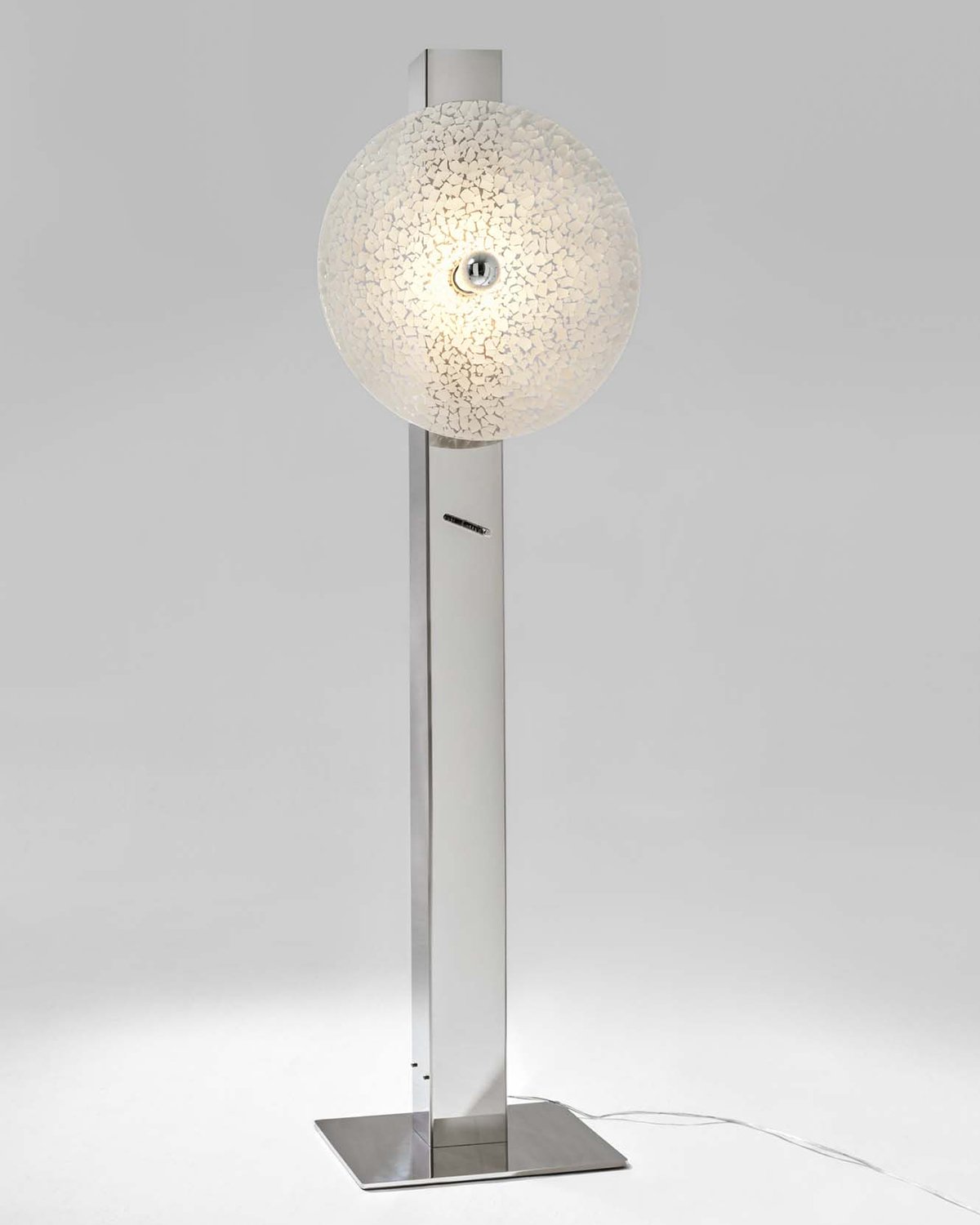Hatch floor lamp by Studio Yellowdot