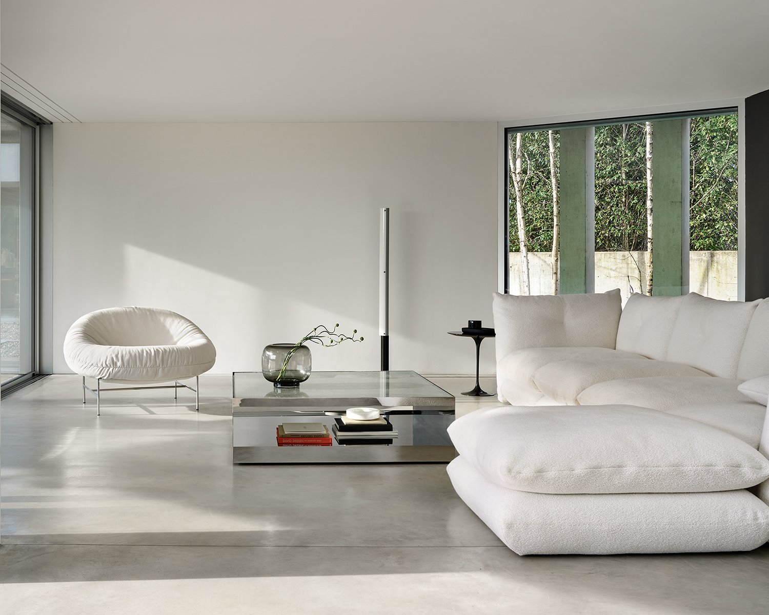 D'Urso occasional table Knoll