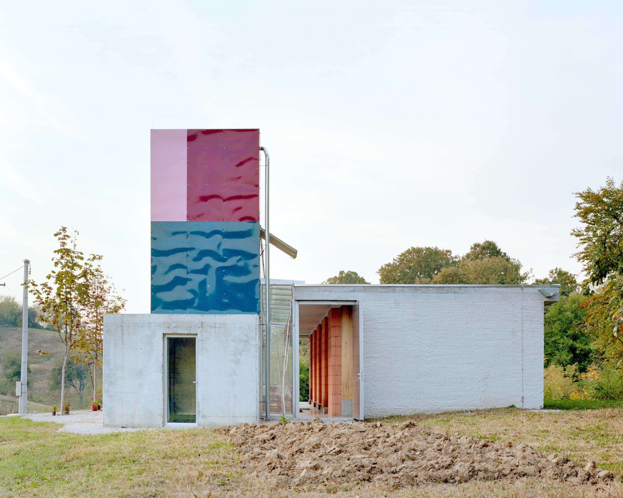 From the side, the House for Five Women reads as an L-shape, revealing an efficient yet eye-catching cluster of rectilinear volumes.