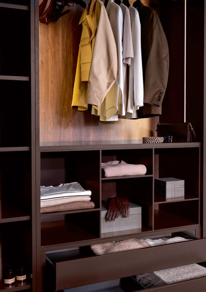 Todana walk-in closet by Ligne Roset