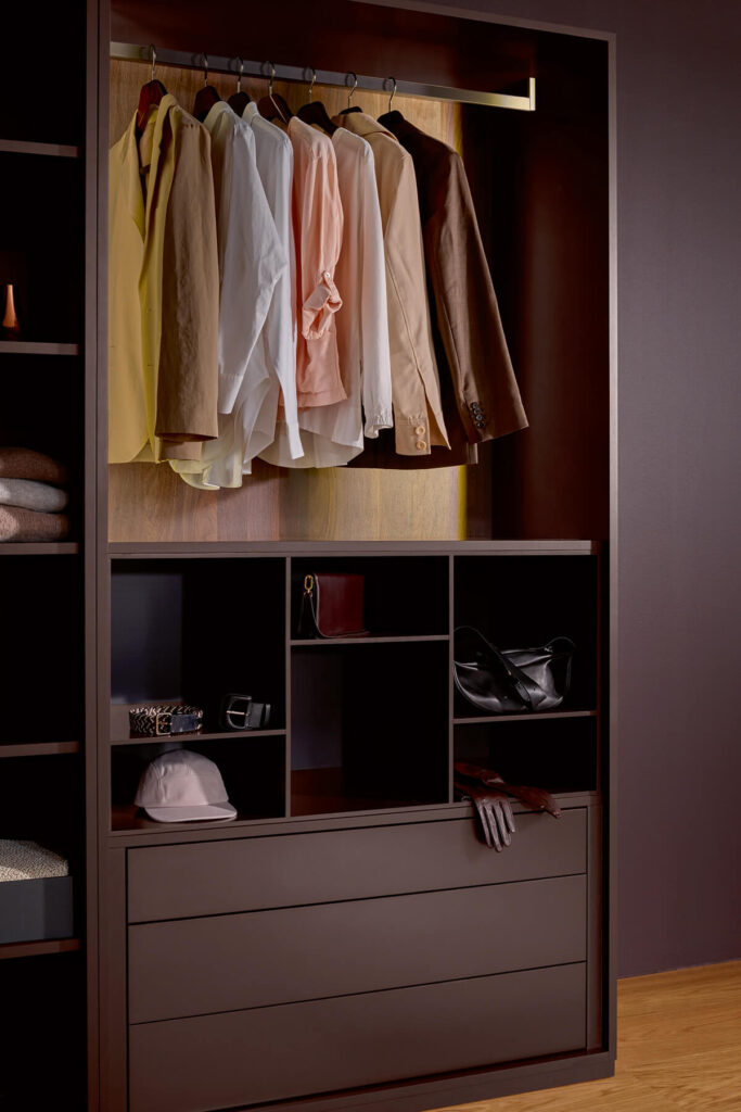 Todana walk-in closet by Ligne Roset