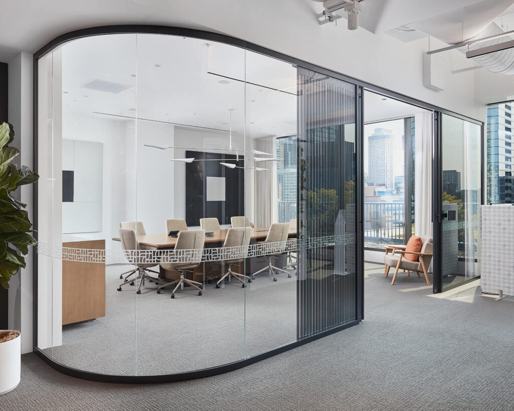 Tek Vue Curved Walls by Teknion