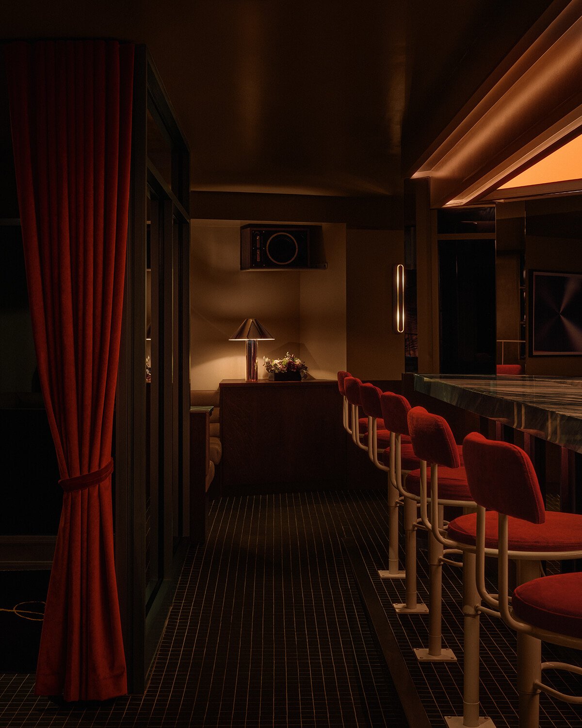 Limousine restaurant in Saint-Lambert, Montreal. Designed by Ivy Studio.