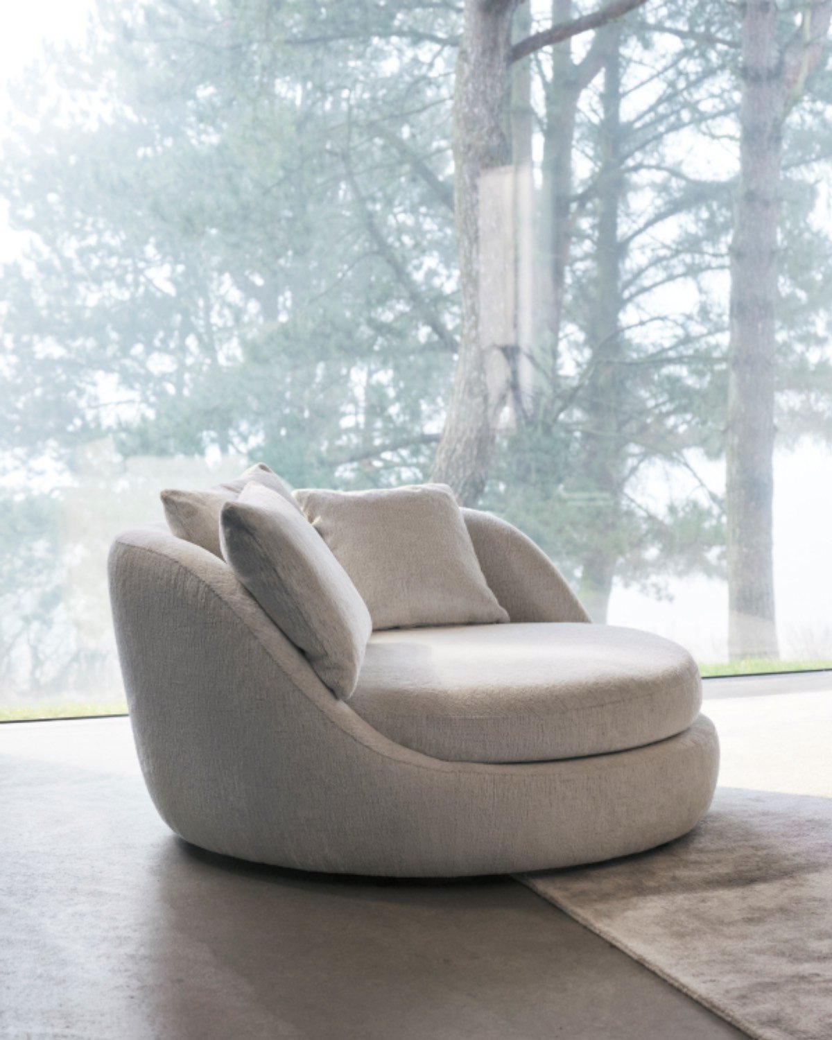 The Ø lounge chair from BoConcept serves as a personal sanctuary