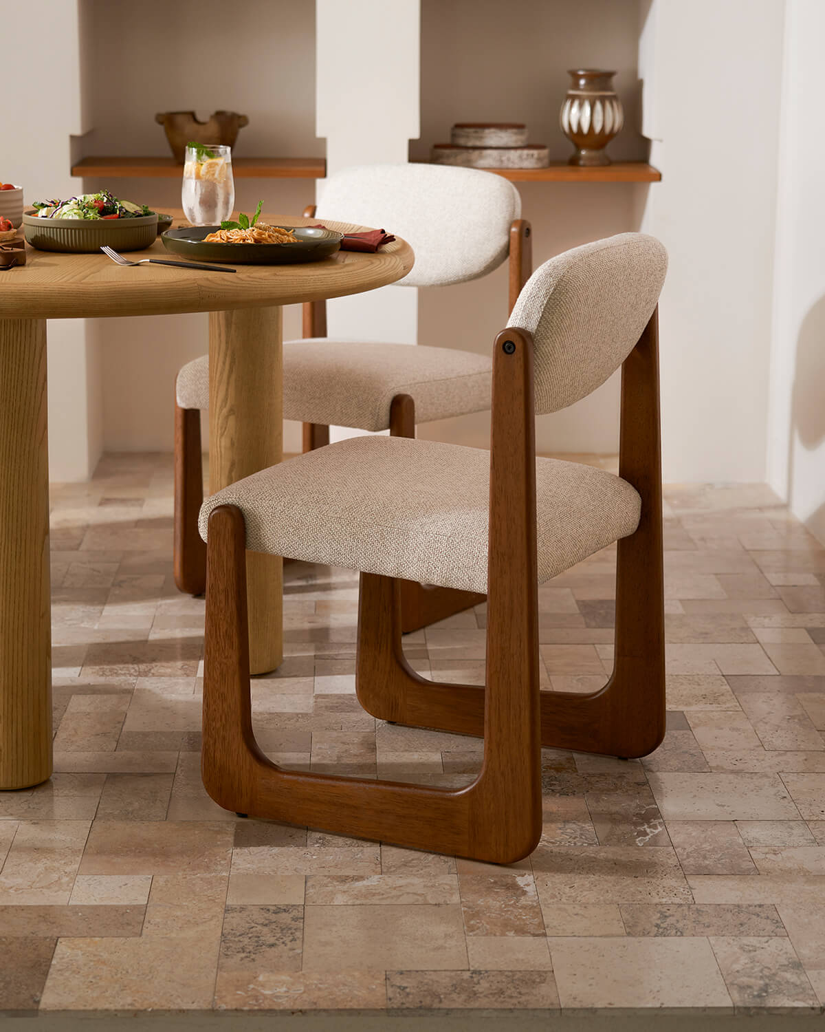 Lira dining chair by Castlery