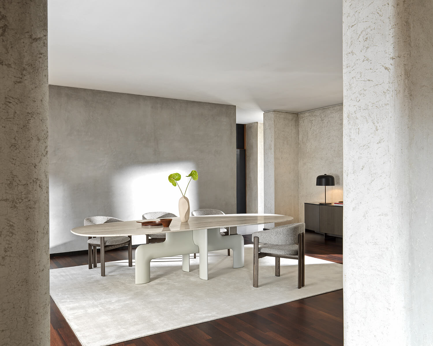 Biarritz dining table by Ditre Italia