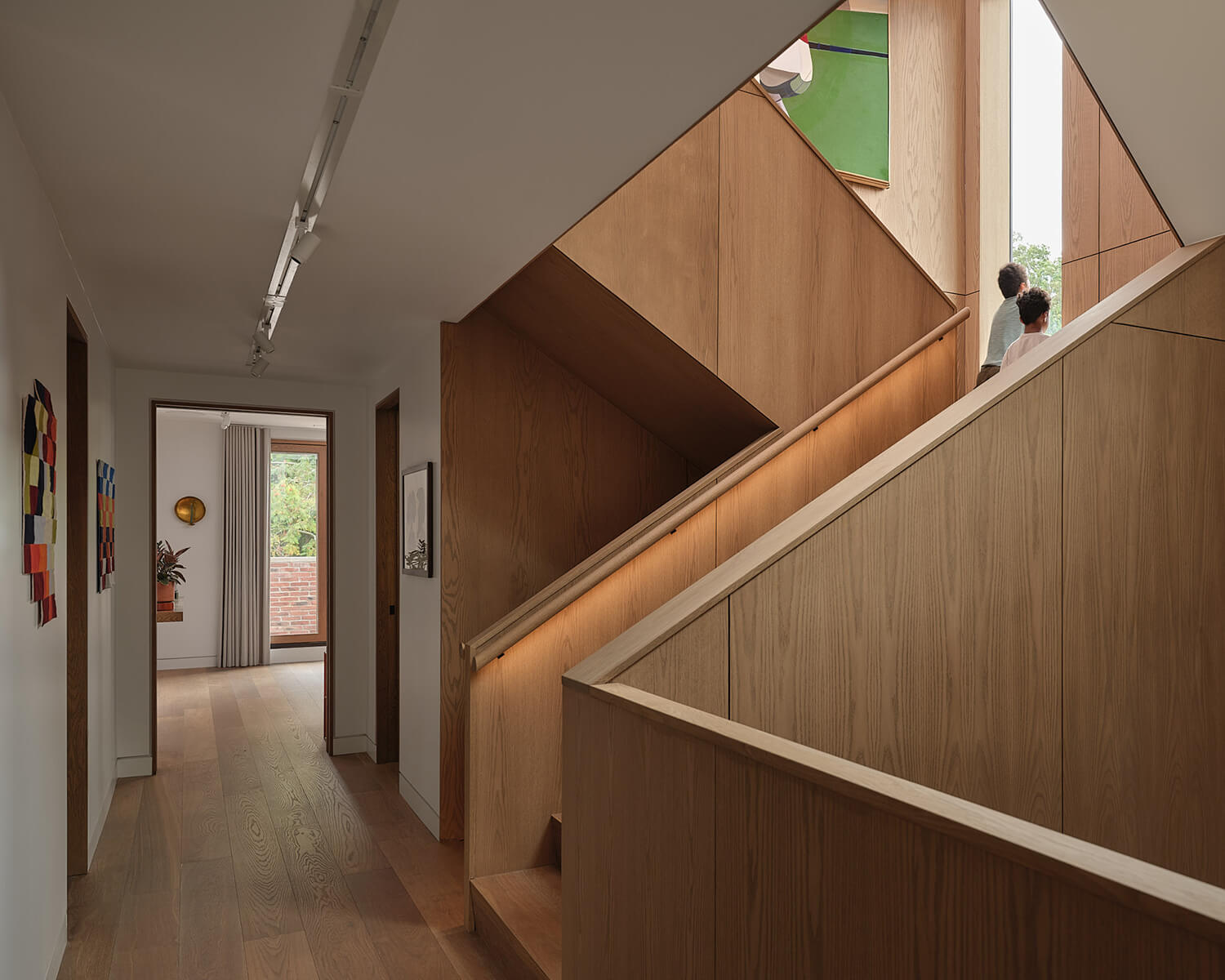 SOCA relocated the staircase to the centre of the home, where it now serves as both functional circulation and a sculptural showpiece in its own right.