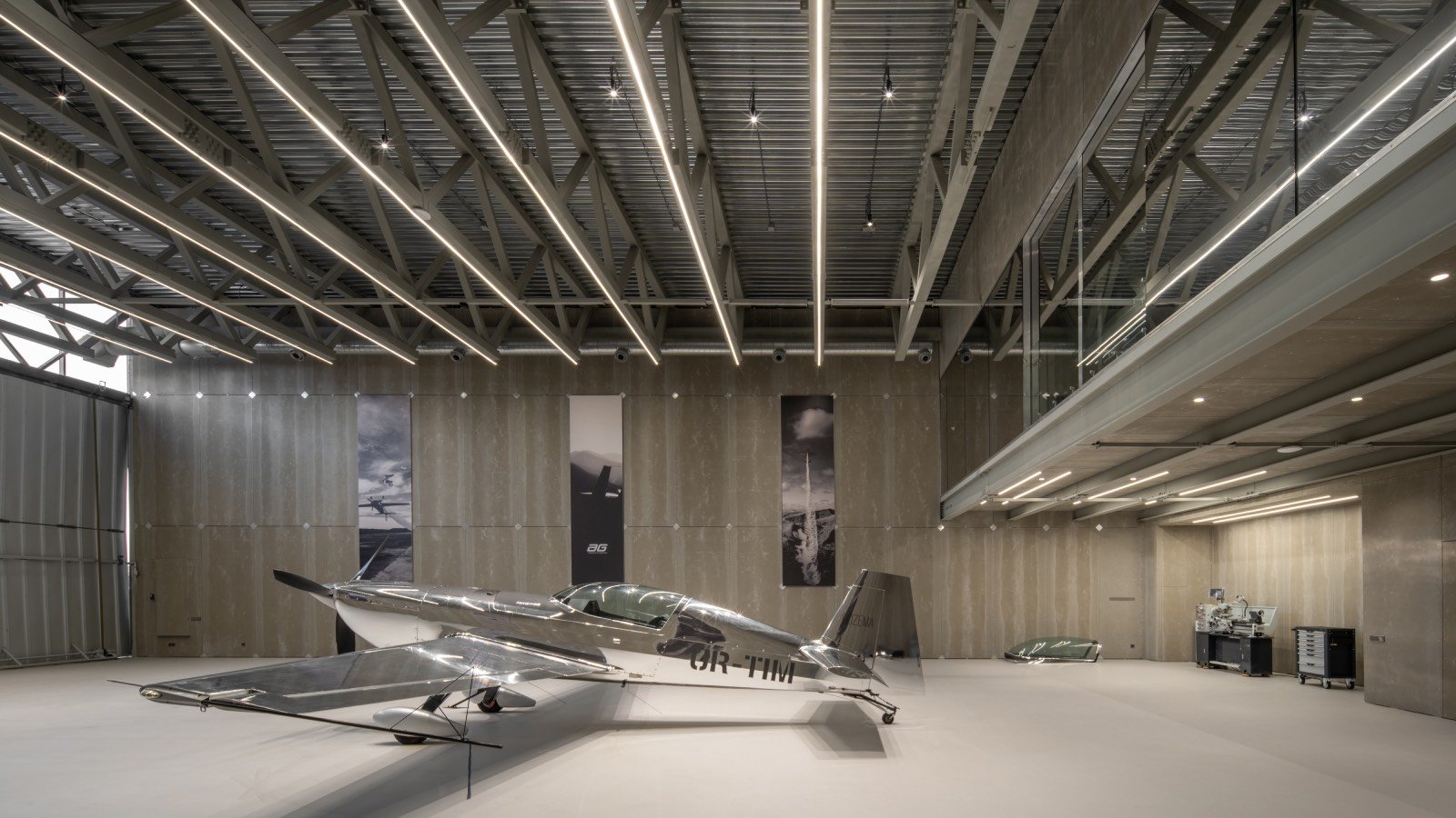 The interior of Aerotim Hangar +kouple