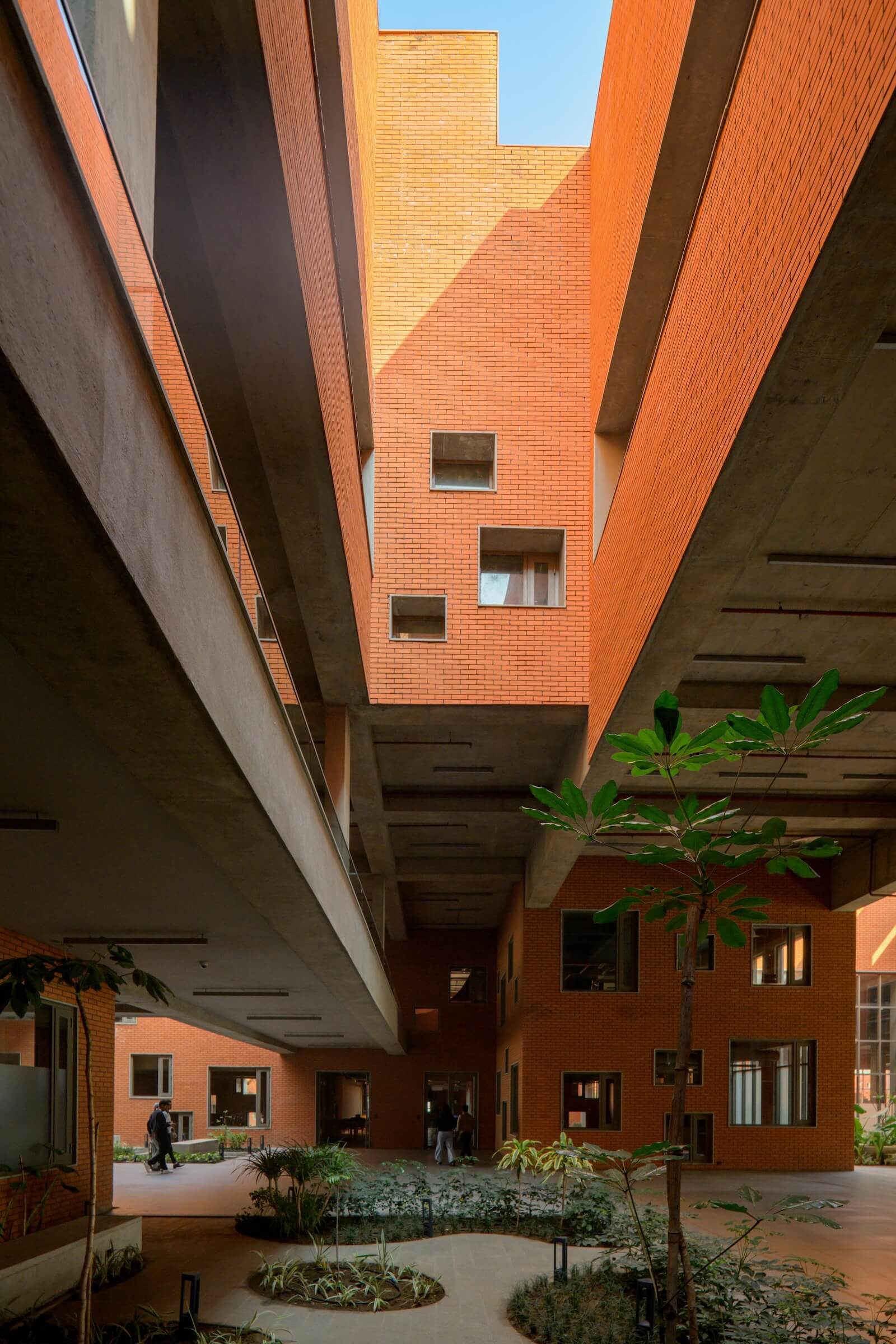 A courtyard at Prestige University by Sanjay Puri Architects