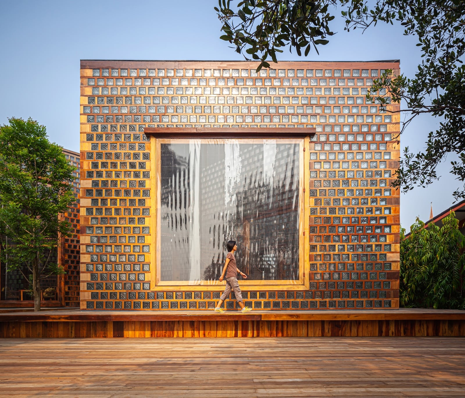 Glass block is used to great effect in Boonserm Prethada's new restaurant in Thailand