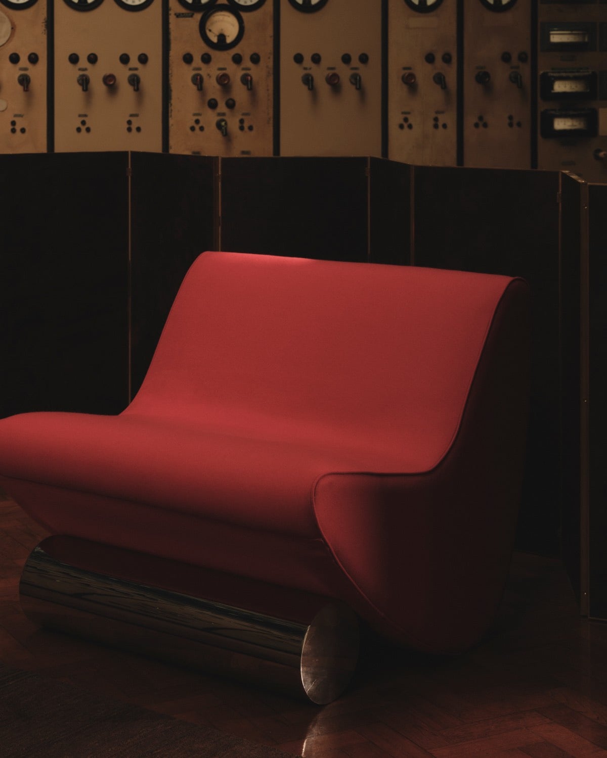 Vanguard Lounge Chair Studio Brocky